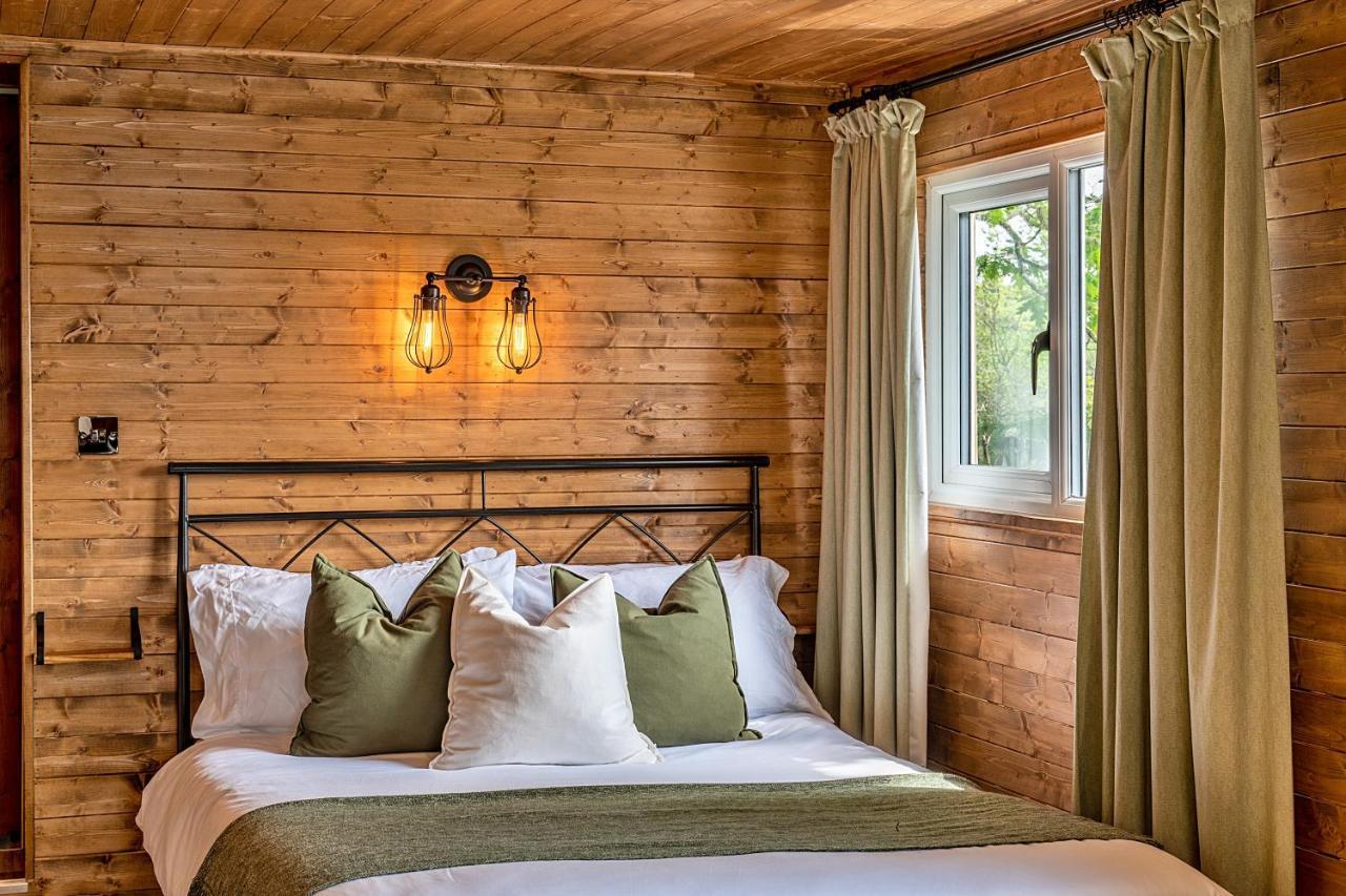 Finest Retreats - Trevoya Cabin ローンソン エクステリア 写真