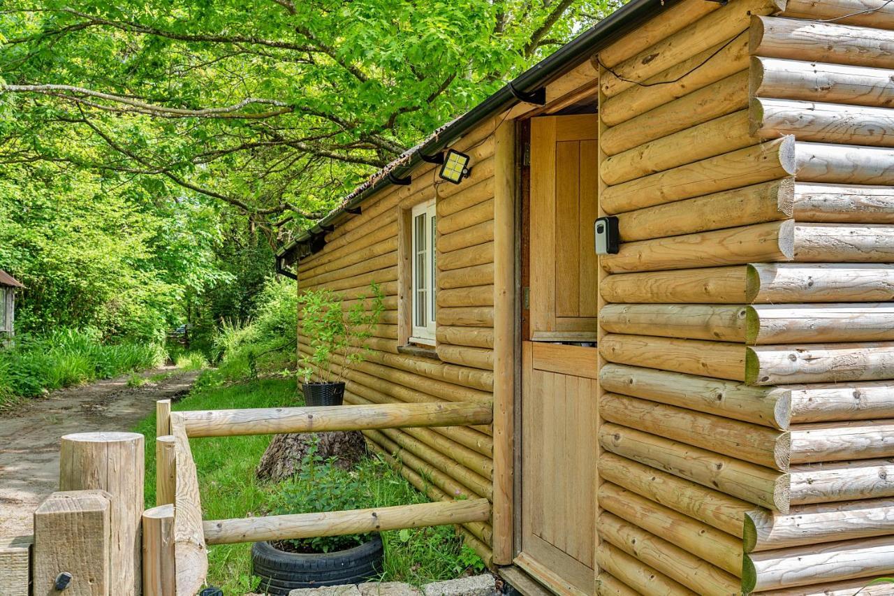 Finest Retreats - Trevoya Cabin ローンソン エクステリア 写真